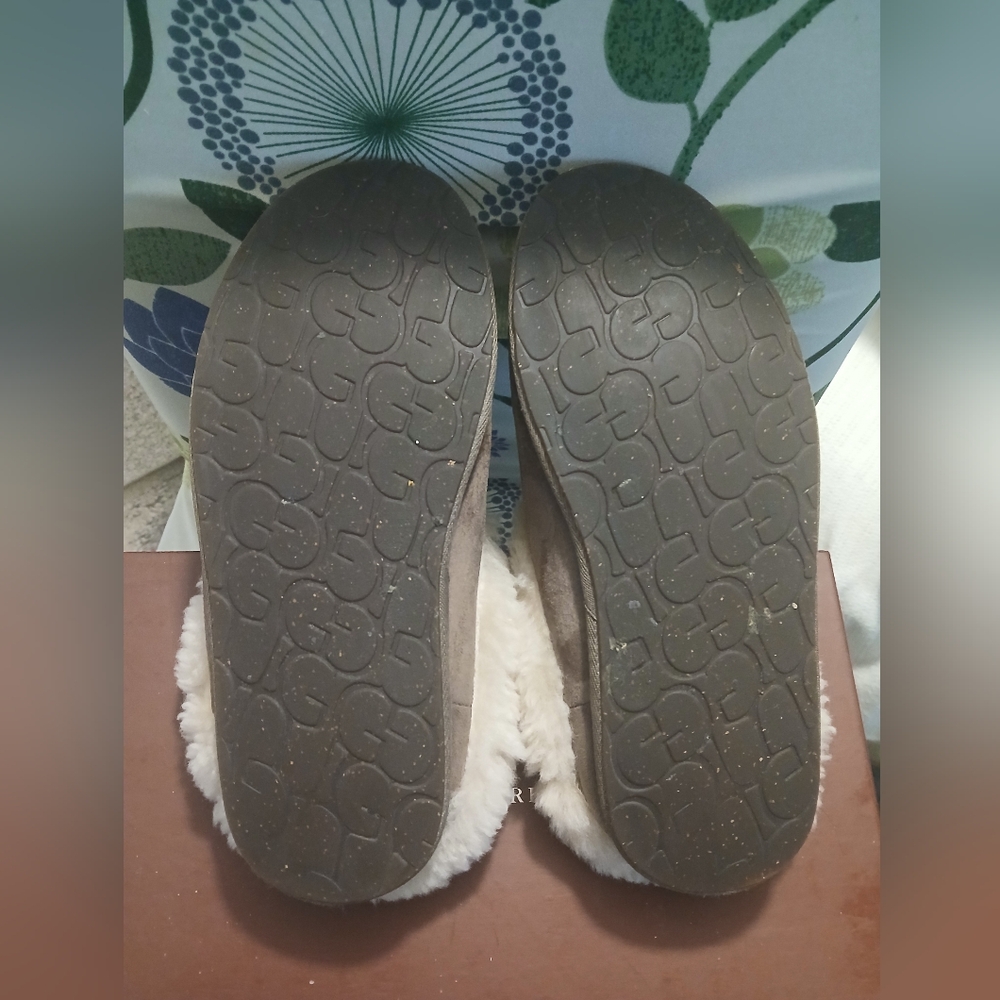 UGG Slippers - image 3